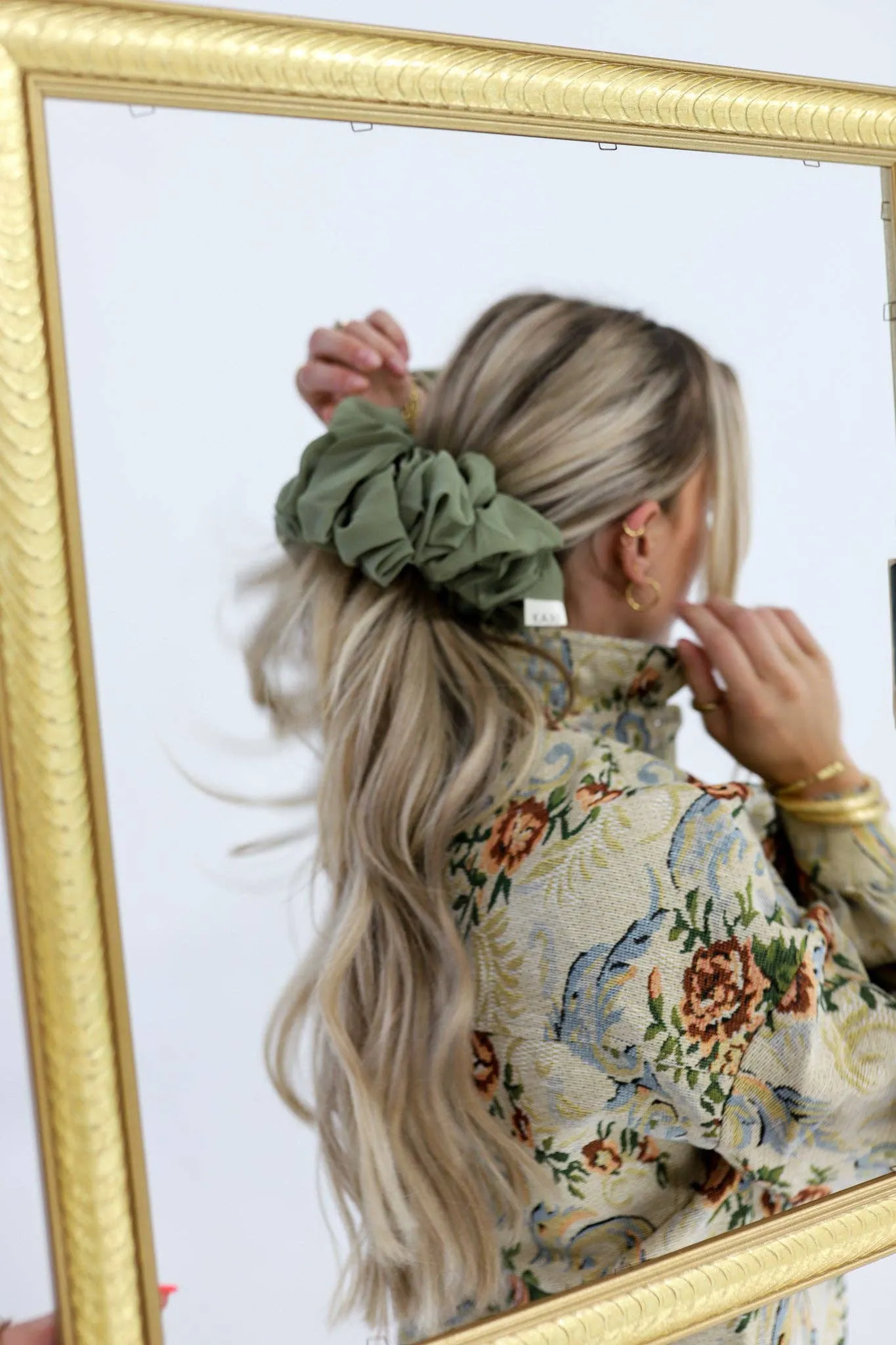 OLIVE GREEN JUMBO SCRUNCHIE